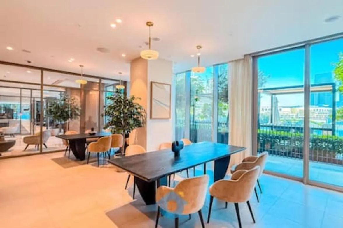 5605Gr Classic Two Bedroom With Burj Khalifa View Dubai Apartment